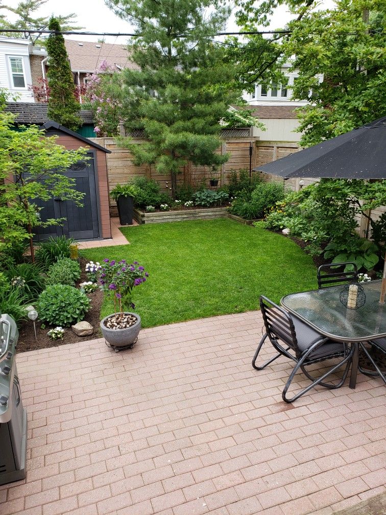 Mevsimsel budama, gübreleme, ilaçlama, çim bakımı ve genel temizlik, havuz bakımı